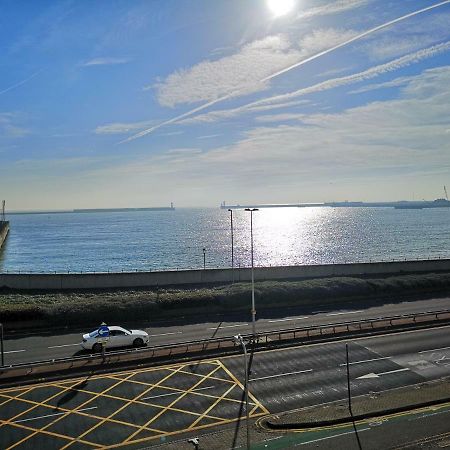 Whole Flat Next To Dover Port With Parking Εξωτερικό φωτογραφία