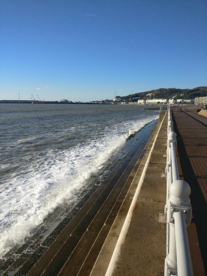 Whole Flat Next To Dover Port With Parking Εξωτερικό φωτογραφία