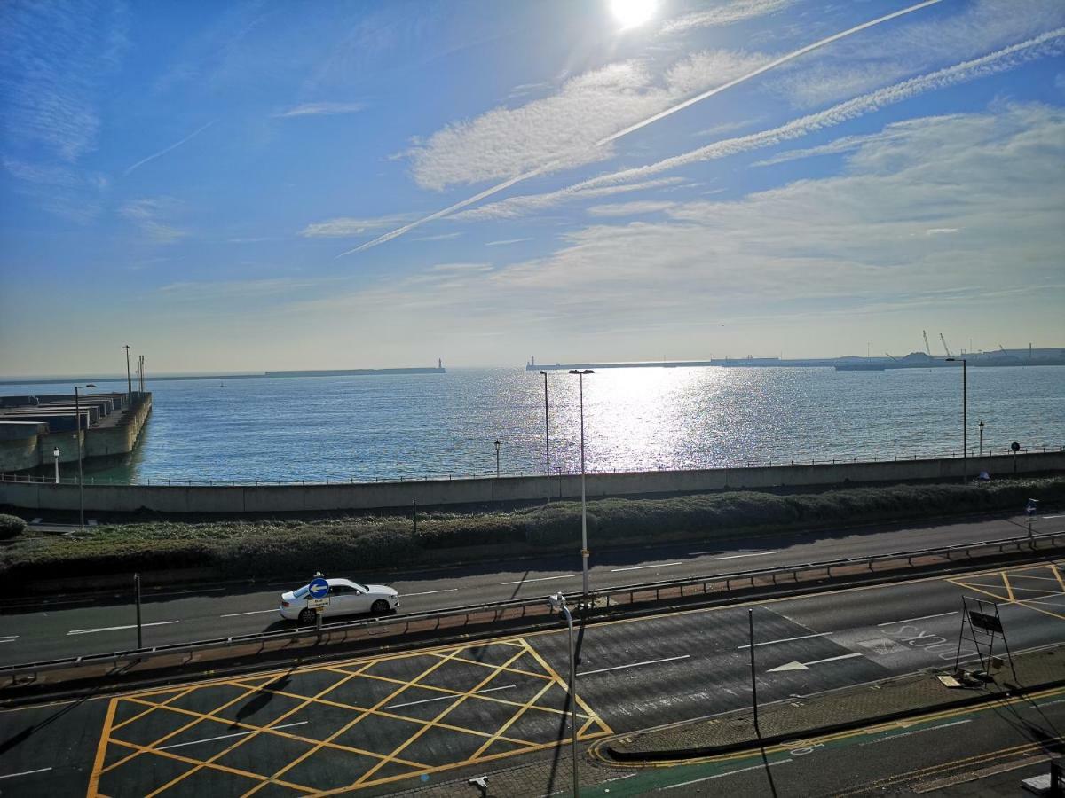 Whole Flat Next To Dover Port With Parking Εξωτερικό φωτογραφία